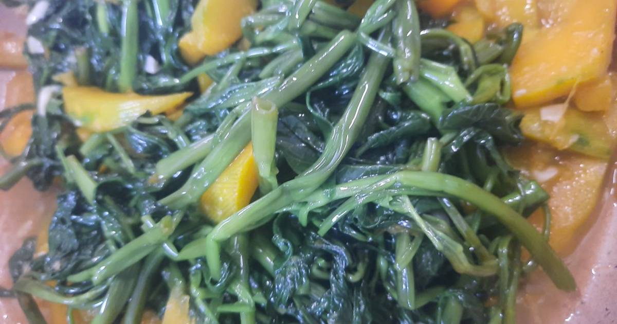 Rau muống xào bí đỏ