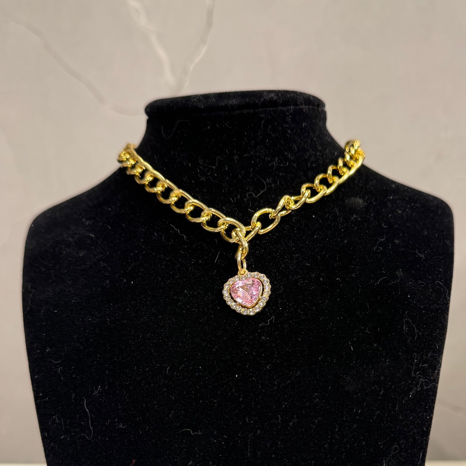 Halsband mit Kristallen und Perlen für Katzen und Hunde