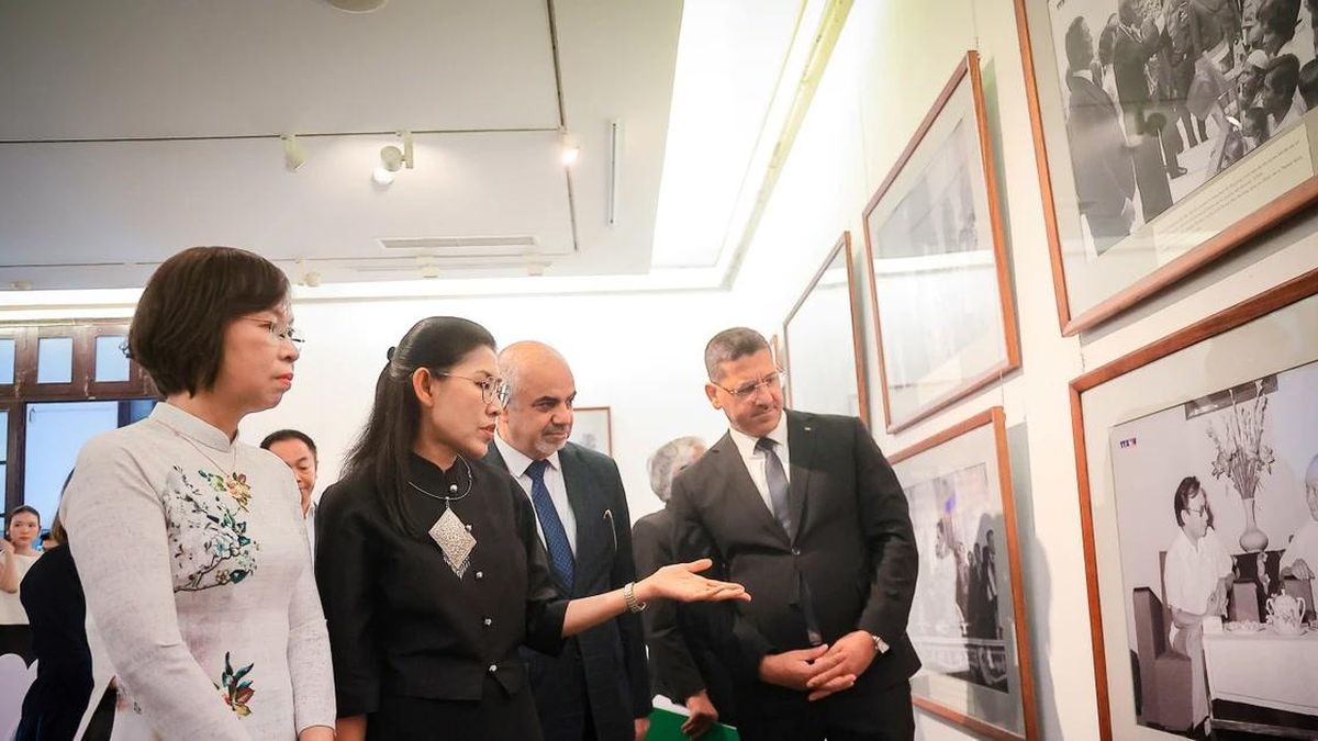 Dấu ấn 50 năm quan hệ Việt Nam-Thái Lan qua Triển lãm ảnh 'Lăng kính Ngoại giao' - Báo VietnamPlus