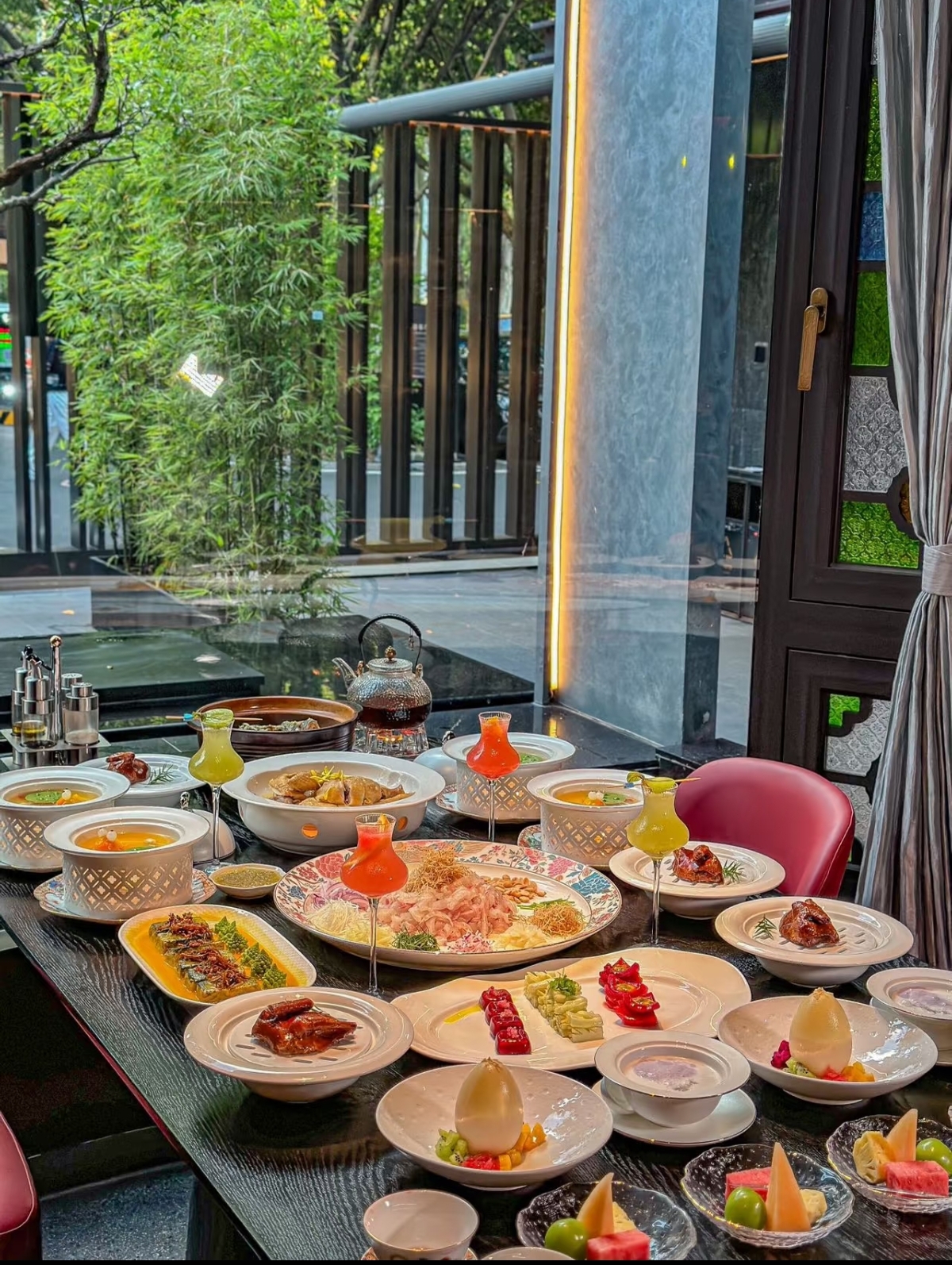 Lianxiang Lou arcade teahouse photo 1