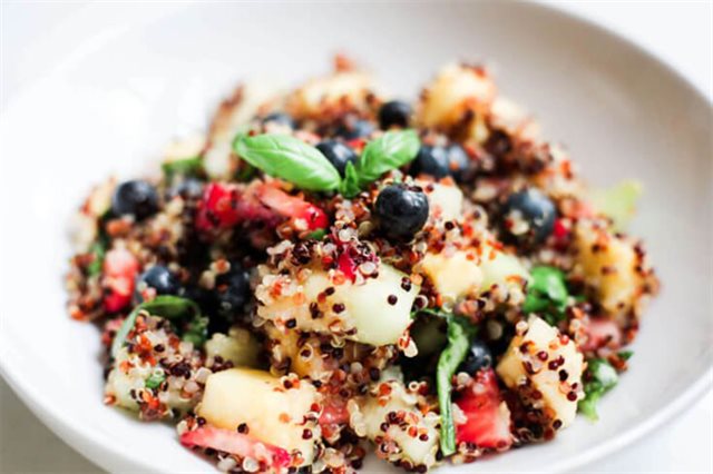 Salad Quinoa Trái Cây