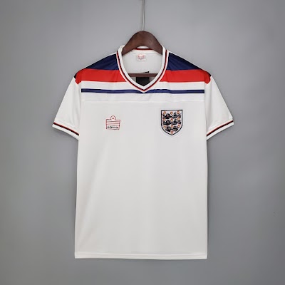 Retro 1982 Inglaterra Local @lumorasports.jpeg