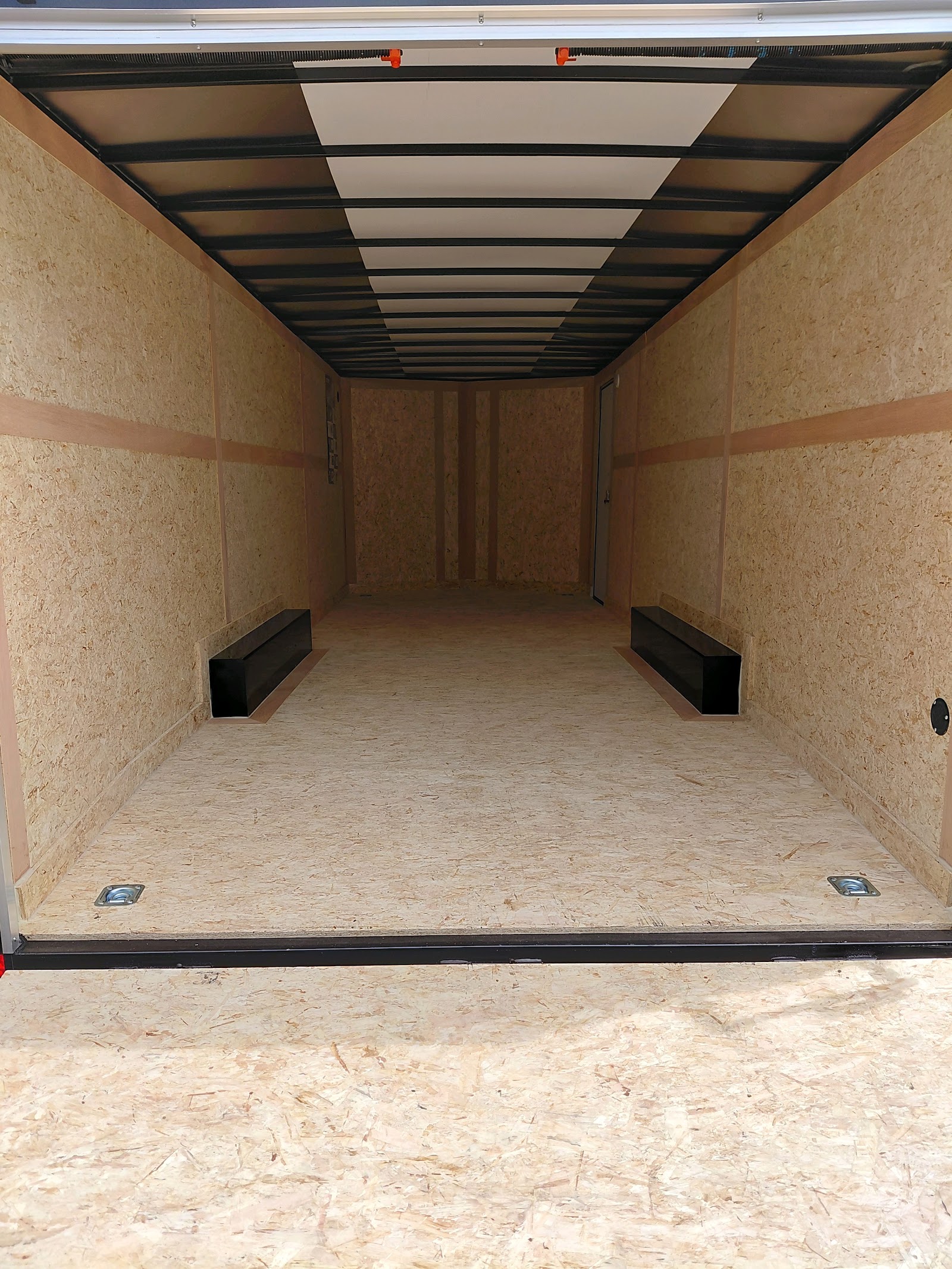 Passport Deluxe Enclosed Cargo