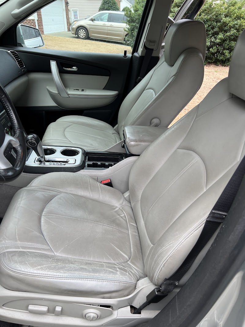 Before - Buick Enclave — Leather Restoration