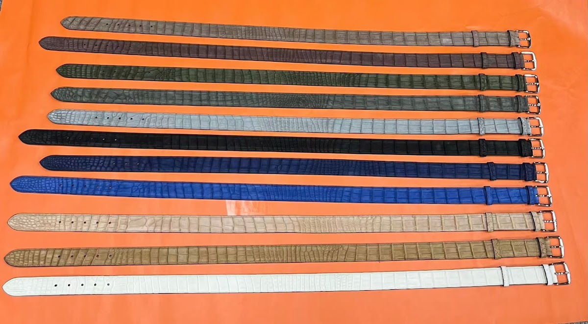 alligator nubuck belts in eleven colors with silver buckles - detail 2