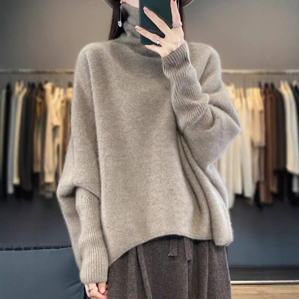 Women's wool sweater, stand-up collar, relaxed fit