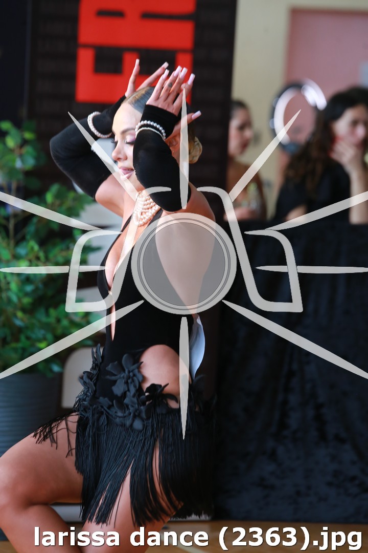 larissa dance (2363).jpg