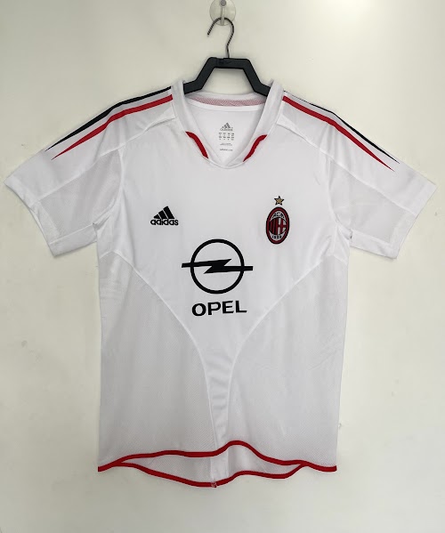 Partido de visitante del AC Milan 2004-05.jpeg