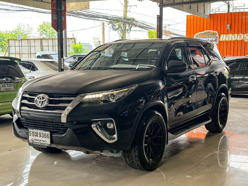 TOYOTA FORTUNER