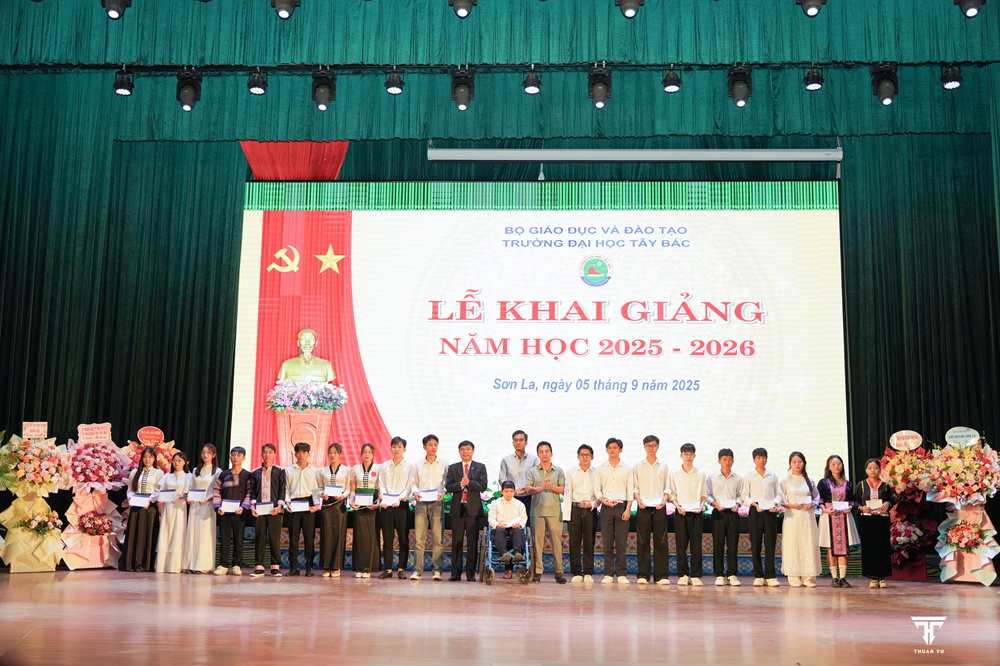 Trường Đại học Tây Bắc trân trọng tri ân sự đồng hành của các tổ chức, doanh nghiệp trong hỗ trợ sinh viên vượt khó trong học tập. rèn luyện và lan tỏa giá trị nhân văn