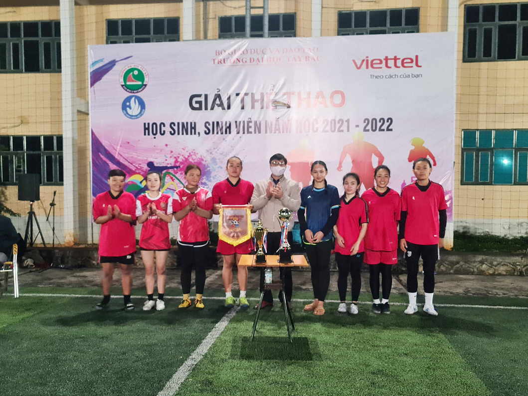 Tổng kết Giải Bóng đá học sinh, sinh viên Trường Đại học Tây Bắc  năm học 2021 – 2022