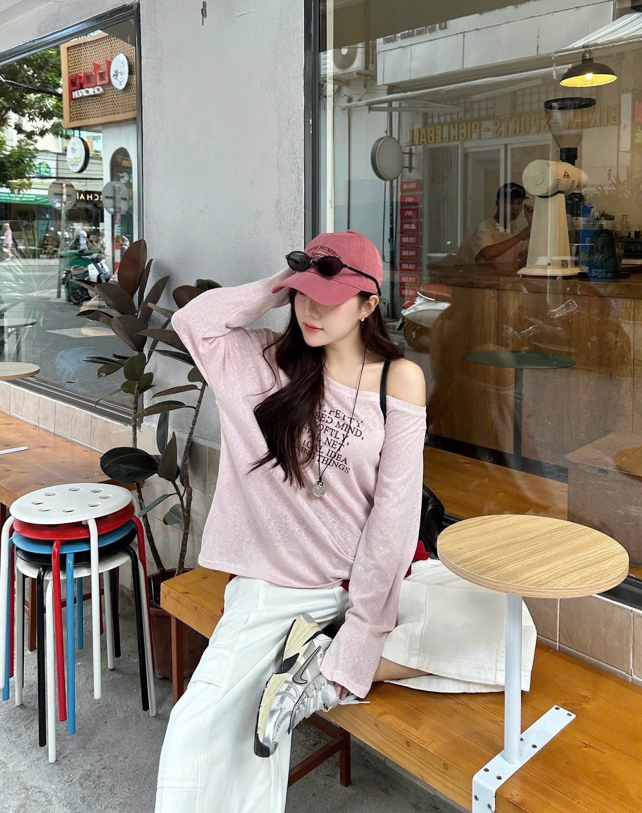 Áo thun lệch vai in chữ Tiny Petty XONXEN SHOP 11320 – Image 2