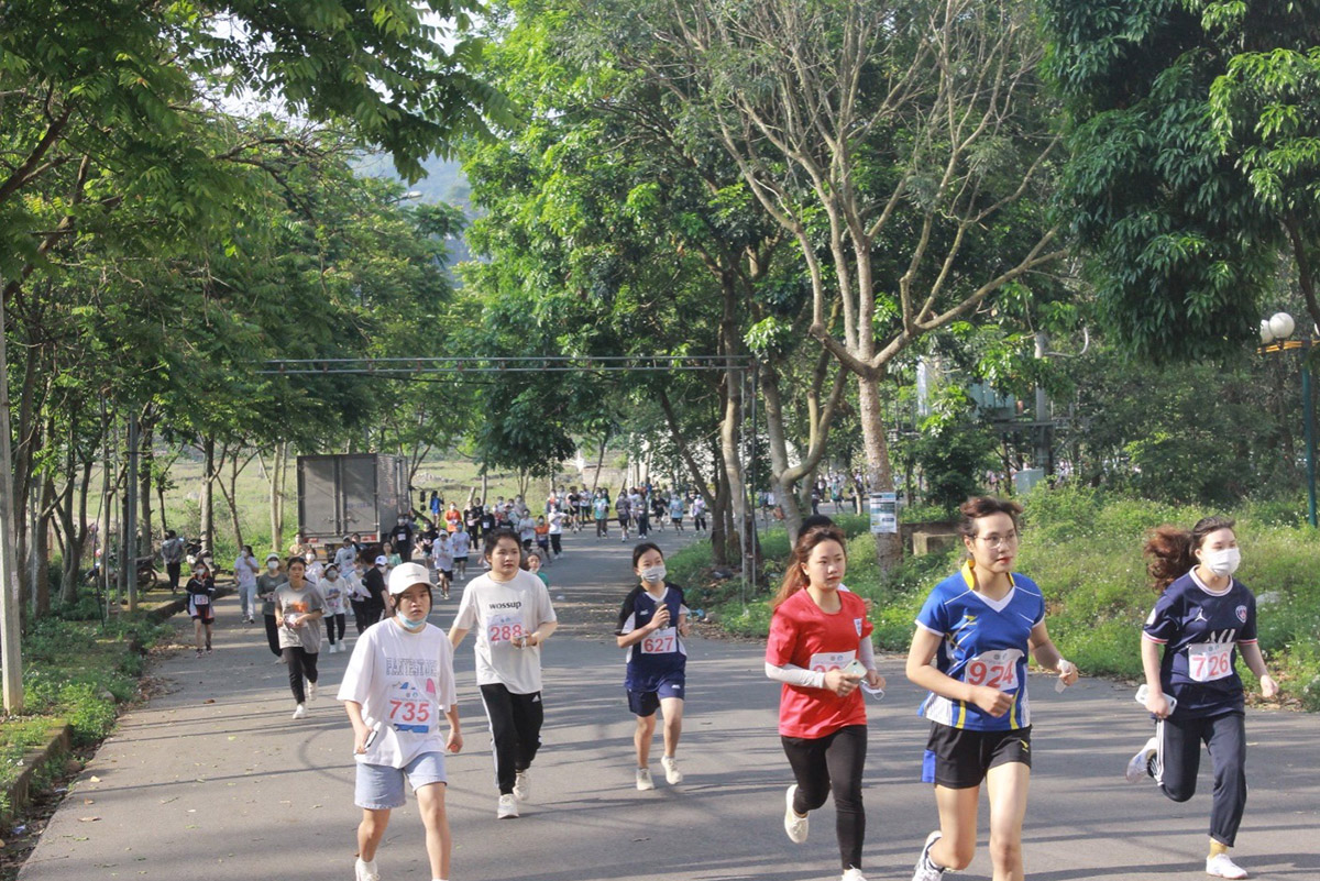 Hội Sinh viên Việt Nam Trường Đại học Tây Bắc tổ chức Hội thao “Sinh viên khỏe” -  Giải chạy việt dã sinh viên năm học 2021-2022