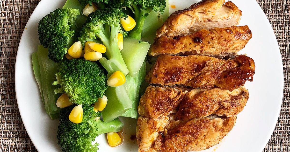 Eatclean part 12: ức gà áp chảo và rau súp lơ luộc