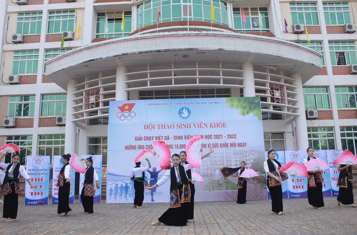 Hội Sinh viên Việt Nam Trường Đại học Tây Bắc tổ chức Hội thao “Sinh viên khỏe” -  Giải chạy việt dã sinh viên năm học 2021-2022