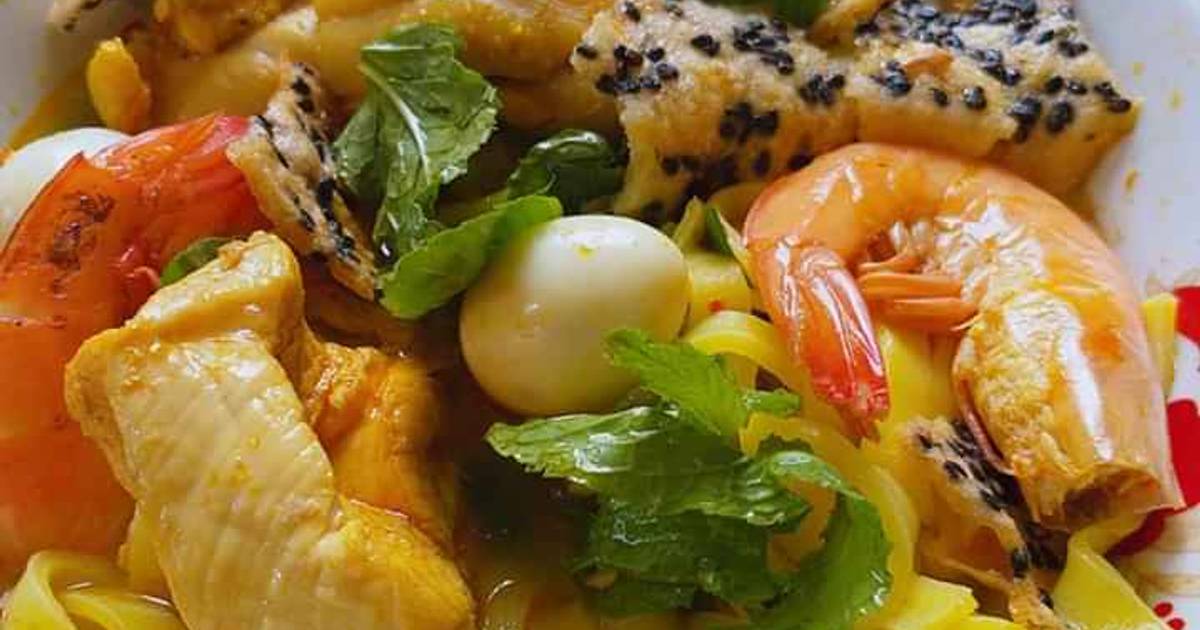Mì Quảng Gà Và Tôm