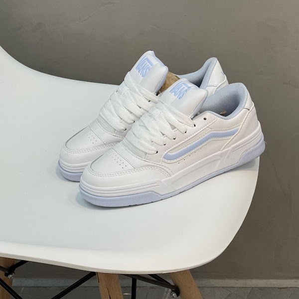 Vans Upland Blanco Celeste