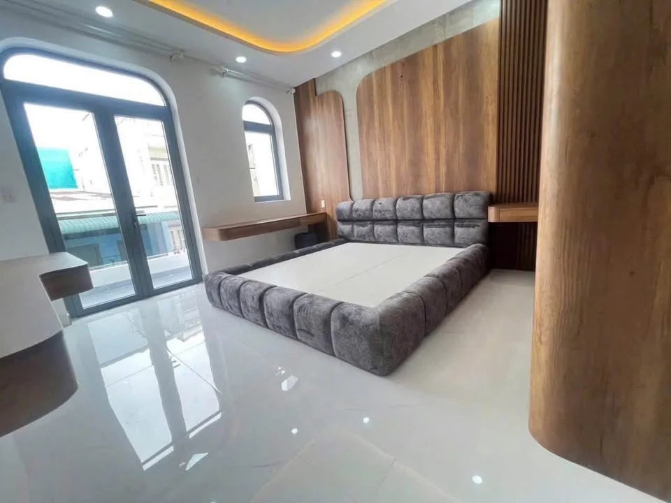 Bán Nhà 4,5 Tấm, 4m x 17m, Tân Hòa Đông, Giáp Quận 6 –  Nội Thất Cao Cấp – ảnh sân trước