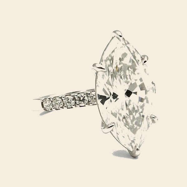 Grand Marquise Ring