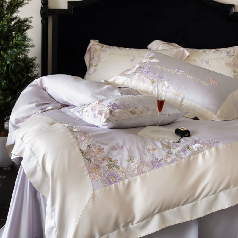Luxurious 4-piece Bedding Set made of Australian Cotton