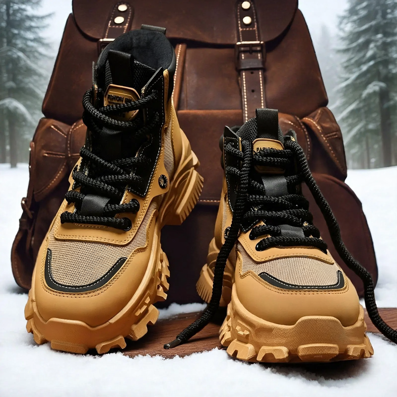 Insulated Men's Winter Boots with Platform Sole