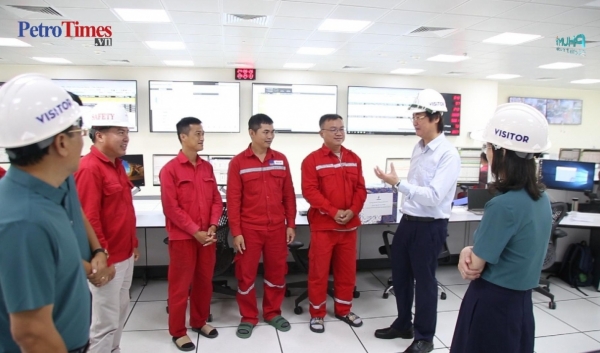 Trao yêu thương, động viên tinh thần: Chủ tịch Công đoàn Petrovietnam thăm Nhà máy Điện Nhơn Trạch 3 và 4