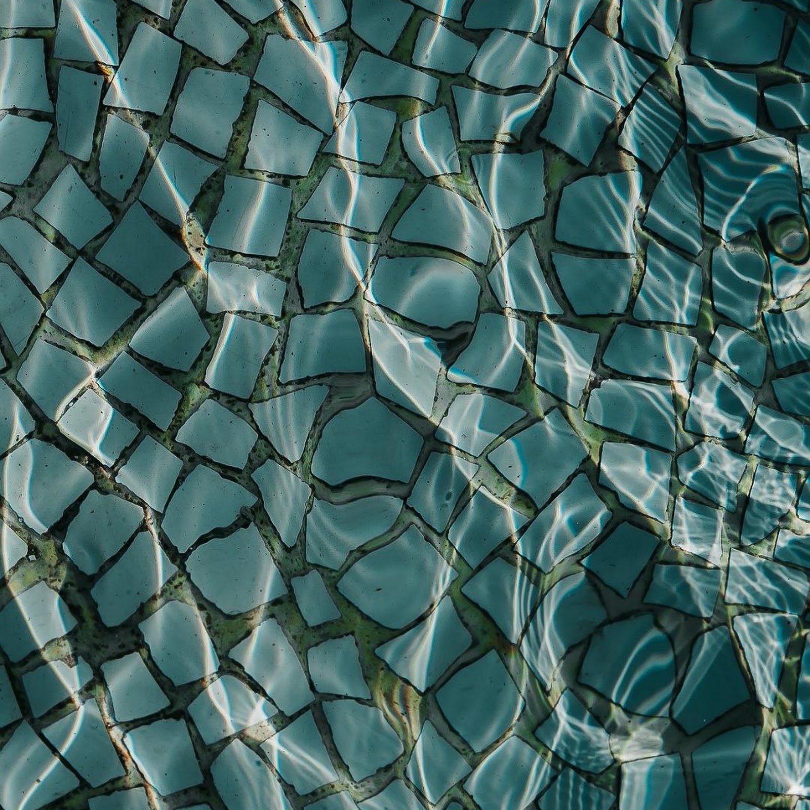 Download Blue Mosaic Tiles Under Water Full HD iPhone