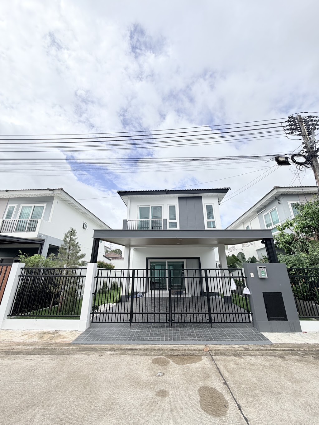 หมู่บ้านศุภาลัยเบลล่า · เกาะแก้ว