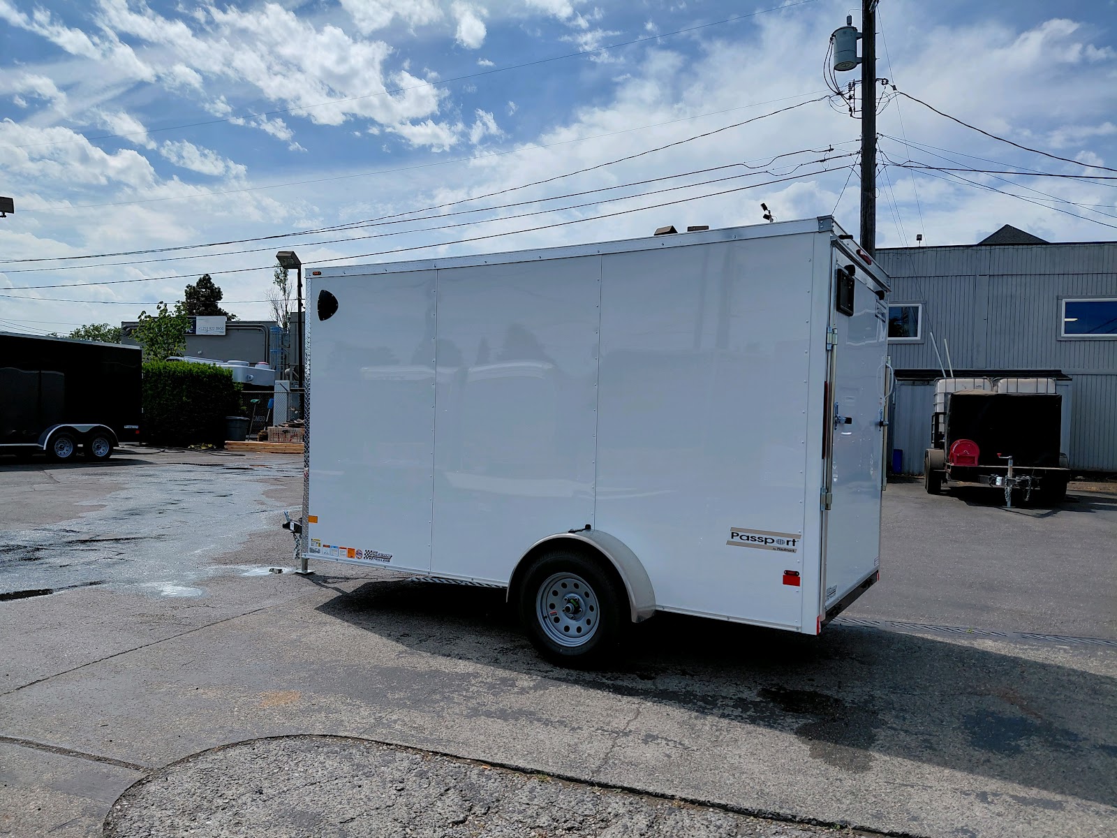 Passport Deluxe Enclosed Cargo