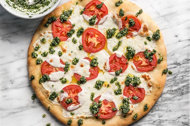 Pizza Phô Mai Sốt Pesto Ngò