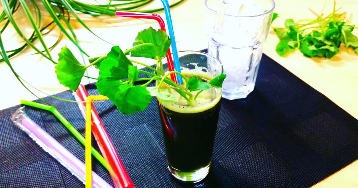 Sinh tố rau má nước dừa. 🌱