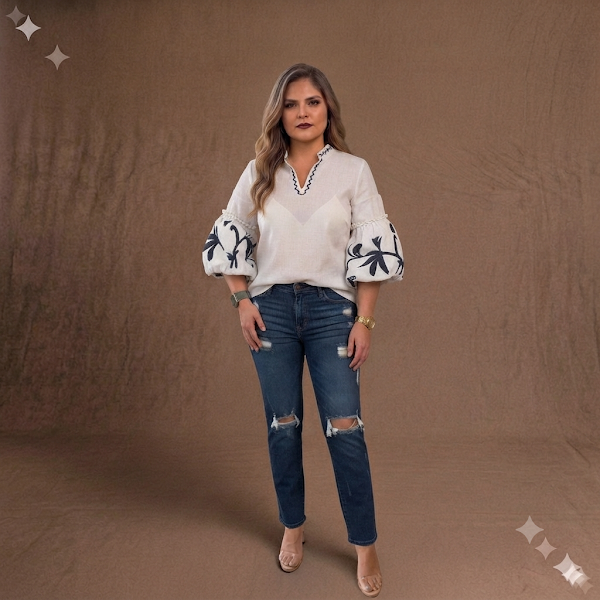 Blusa Blanca en Lino Bordada