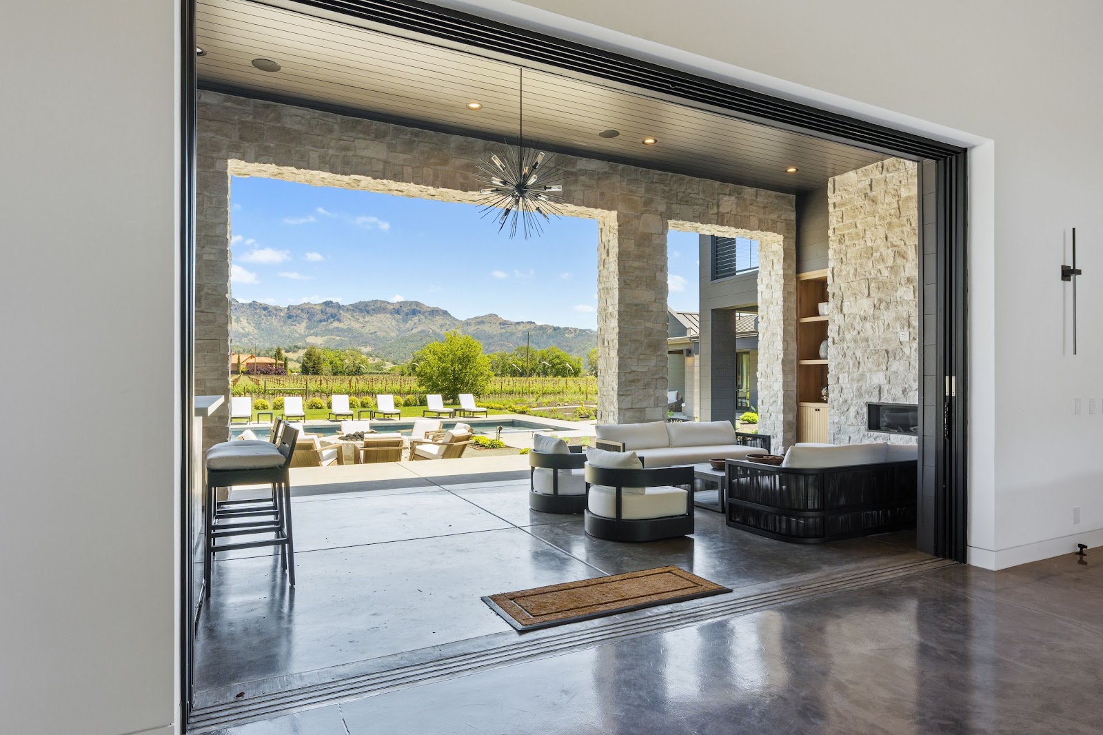 Calistoga, California, USA — 7-Bed Estate 3