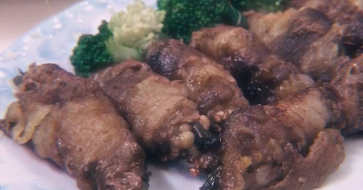 Làm thịt bò cuộn nấm kim châm đơn giản bằng nồi chiên không dầu
