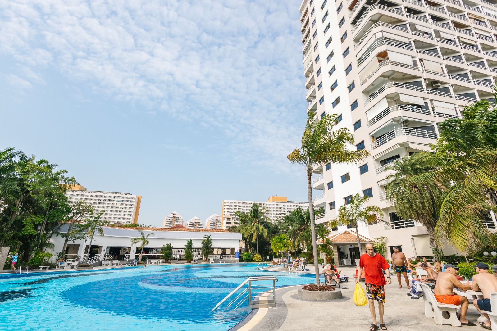 Zire A - 2 Bed, Floor 38 11