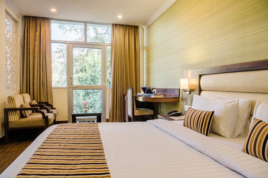 Suite With Balcony — Hotel Shiva Continental Mussoorie, photo 5