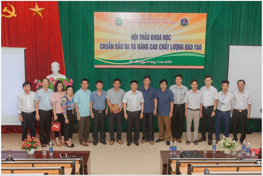 Khoa Khoa học Tự nhiên - Công nghệ 60 năm xây dựng, trưởng thành và phát triển