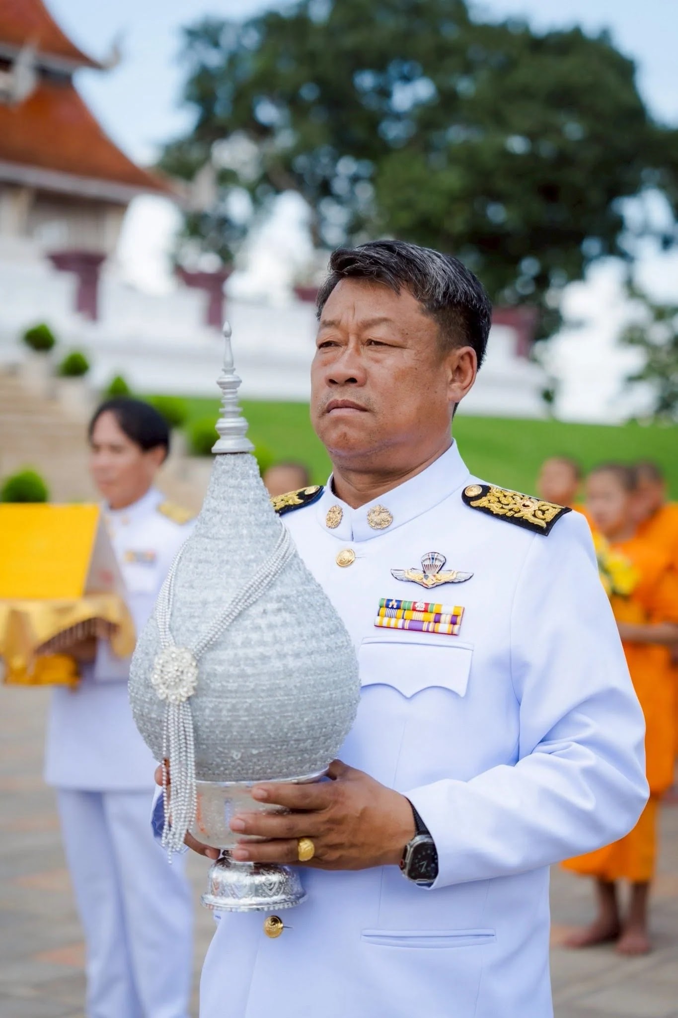 ภาพประกอบ 4 มิ.ย. 69  วัดบ้านขุนได้จัดให้มีพิธีต้อนรับเปรียญธรรม 9 ประโยค และเปรียญธรรม 6 ประโยค ณ อาคารธรรมสภา วัดบ้านขุน ต.บ่อหลวง อ.ฮอด จ.เชียงใหม่ โดยได้รับความเมตตาจากพระมหาเถระเดินทางม