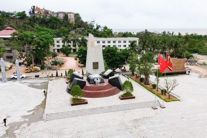Dự án Bến tàu không số K15 gấp rút hoàn thiện để khánh thành vào tháng 5 - Báo Pháp Luật TP.HCM