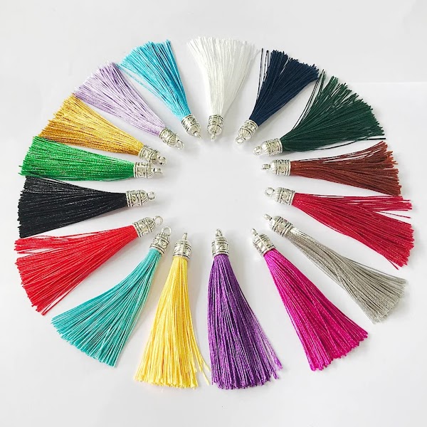 تزيين للمداليات. متوفر كل الالوان –  Tassel