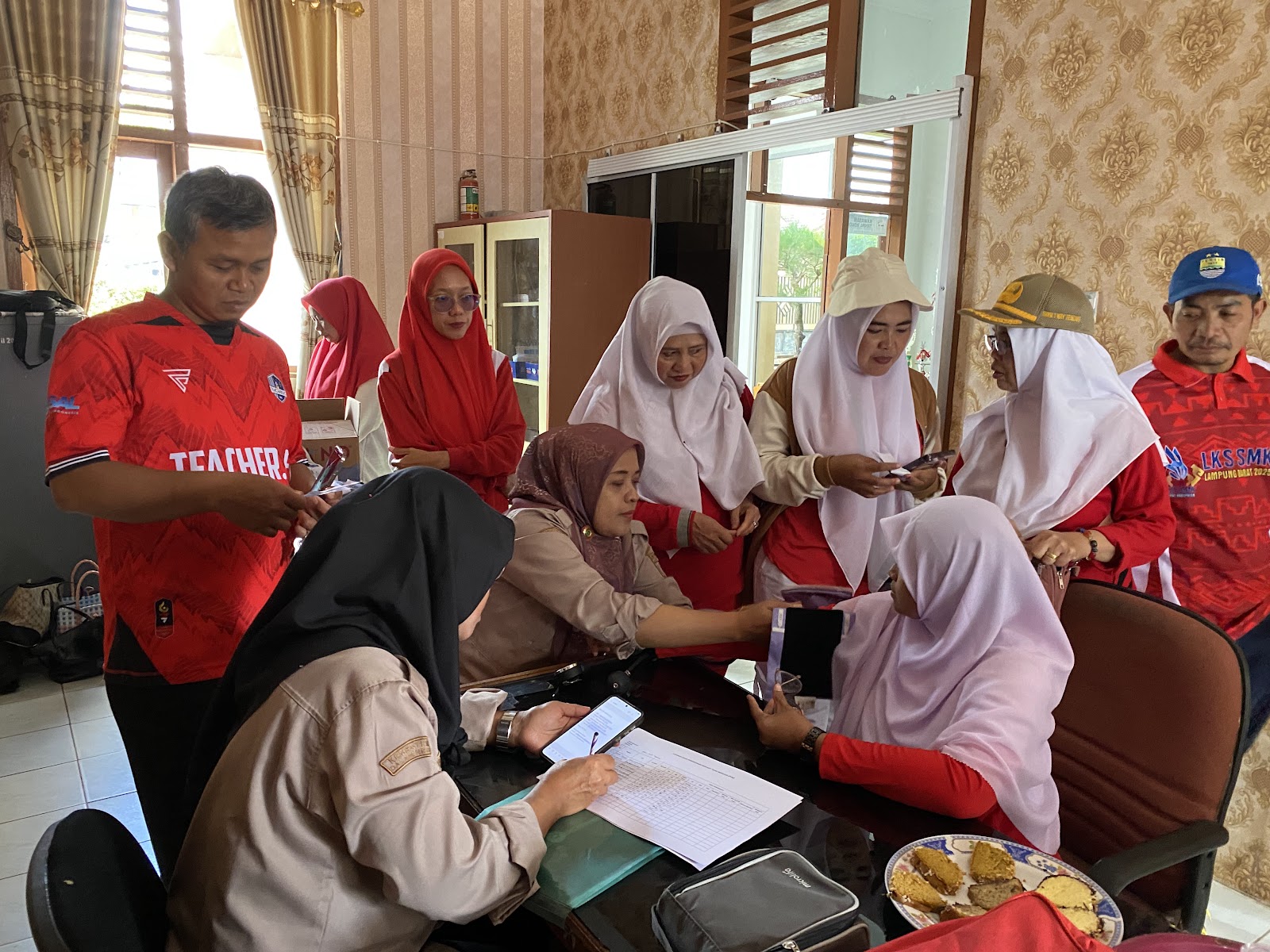 Pemeriksaan Kesehatan Kepala Sekolah & Guru