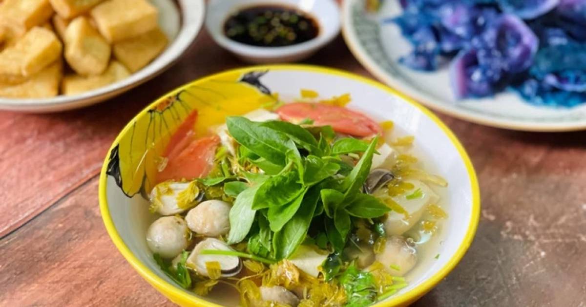 Nấm Rơm Nấu Lá Me