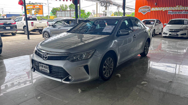 TOYOTA CAMRY