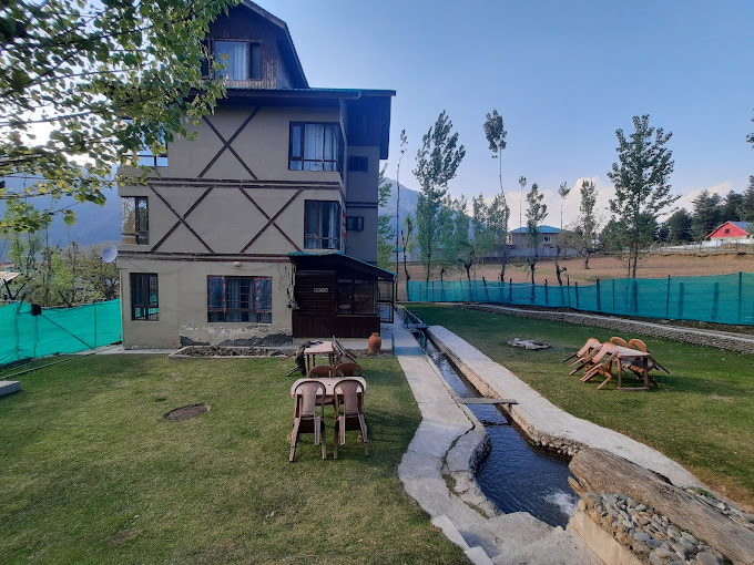 GRANDE Batkoot Cottage