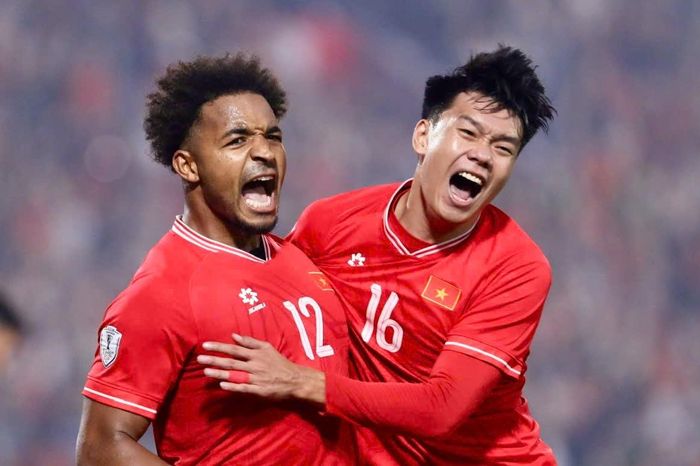 Tuyển Việt Nam tụt hạng FIFA - Tạp chí Tri thức