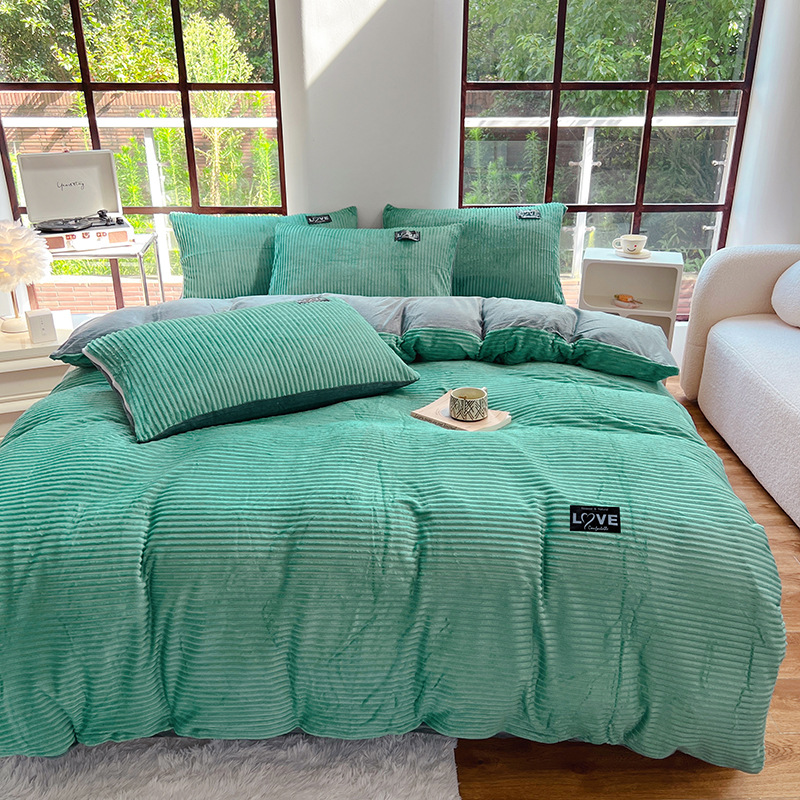 Plush bedding set, 4-piece, year-round