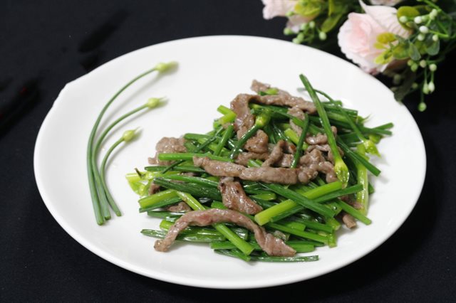 Thịt Bò Xào Hoa Hẹ