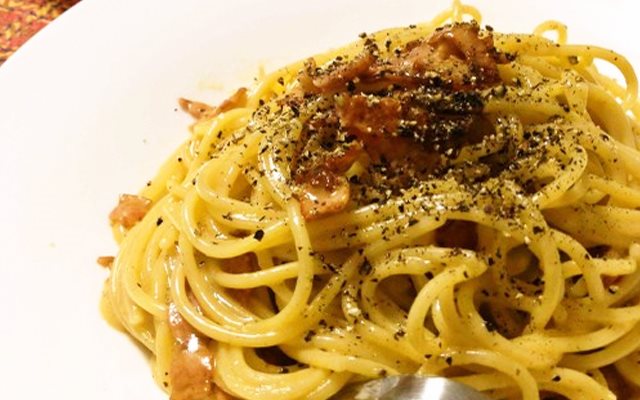 Pasta Sốt Thịt Xông Khói