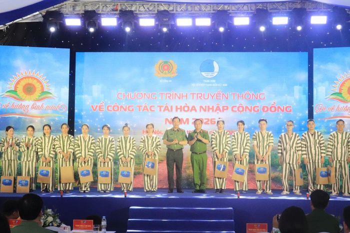 Tiếp sức cho người lầm lỡ tái hòa nhập cộng đồng - Đài Phát thanh và truyền hình Hà Nội