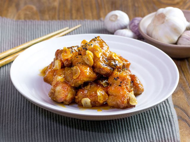 Sườn Chiên Sốt Tỏi
